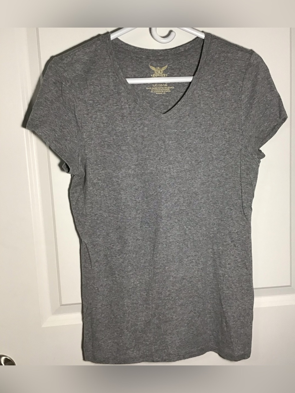 Faded Glory Women's Heather Gray V-Neck Tee L